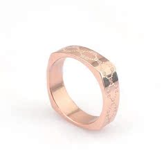 饰品批发 欧美个性双G花纹方形戒指 镀18K玫瑰金女士钛钢指环
