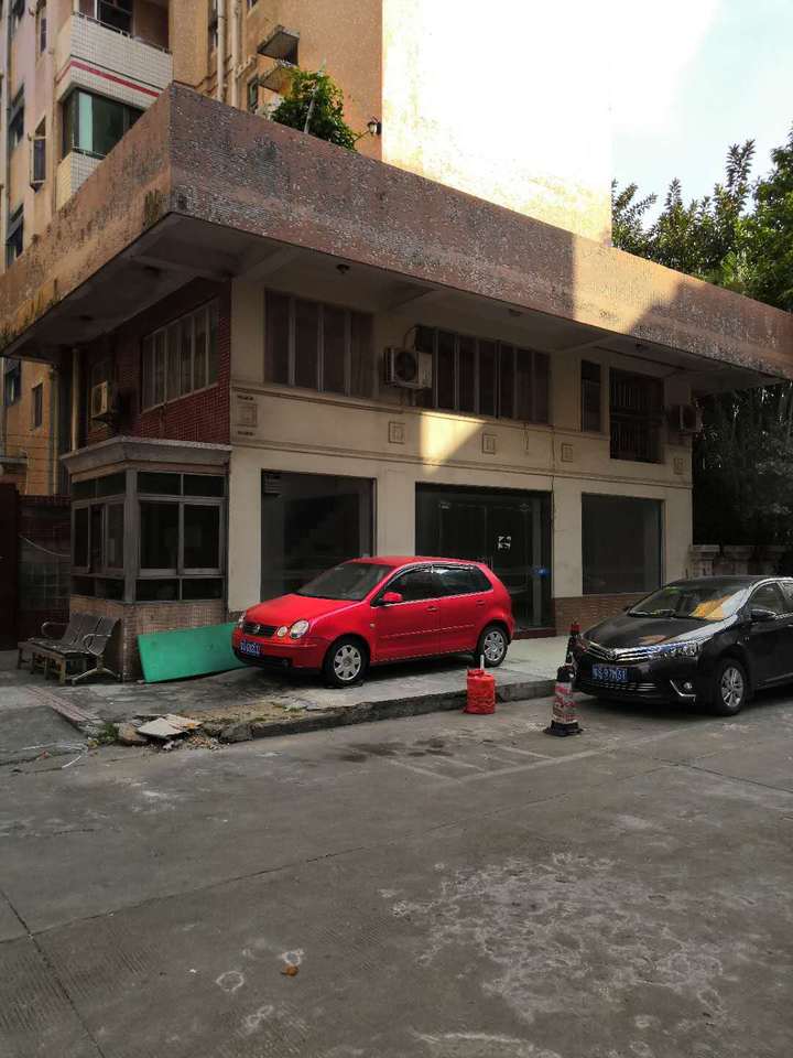 广东省东莞市常平镇豪苑广场二期商铺c31