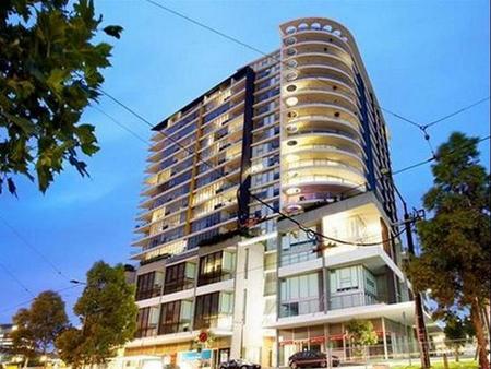 Mccrae at Docklands Apartments