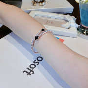 Europe, Korea new ladies stylish simplicity temperament Joker bracelet lucky four-leaf clover opening mail