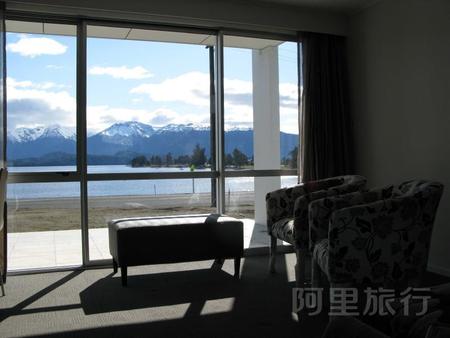 蒂阿诺湖景度假汽车旅馆