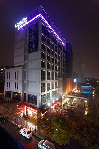 维尔女王酒店