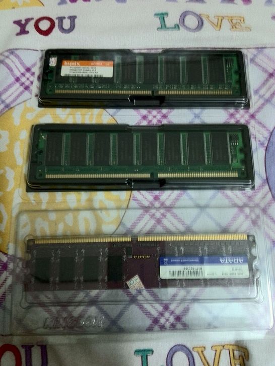 内存条，内存卡DDR2，独立网卡。关联机械表卡西欧表。