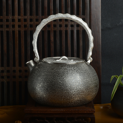 寸发标大师亲制纯银梅花水壶078