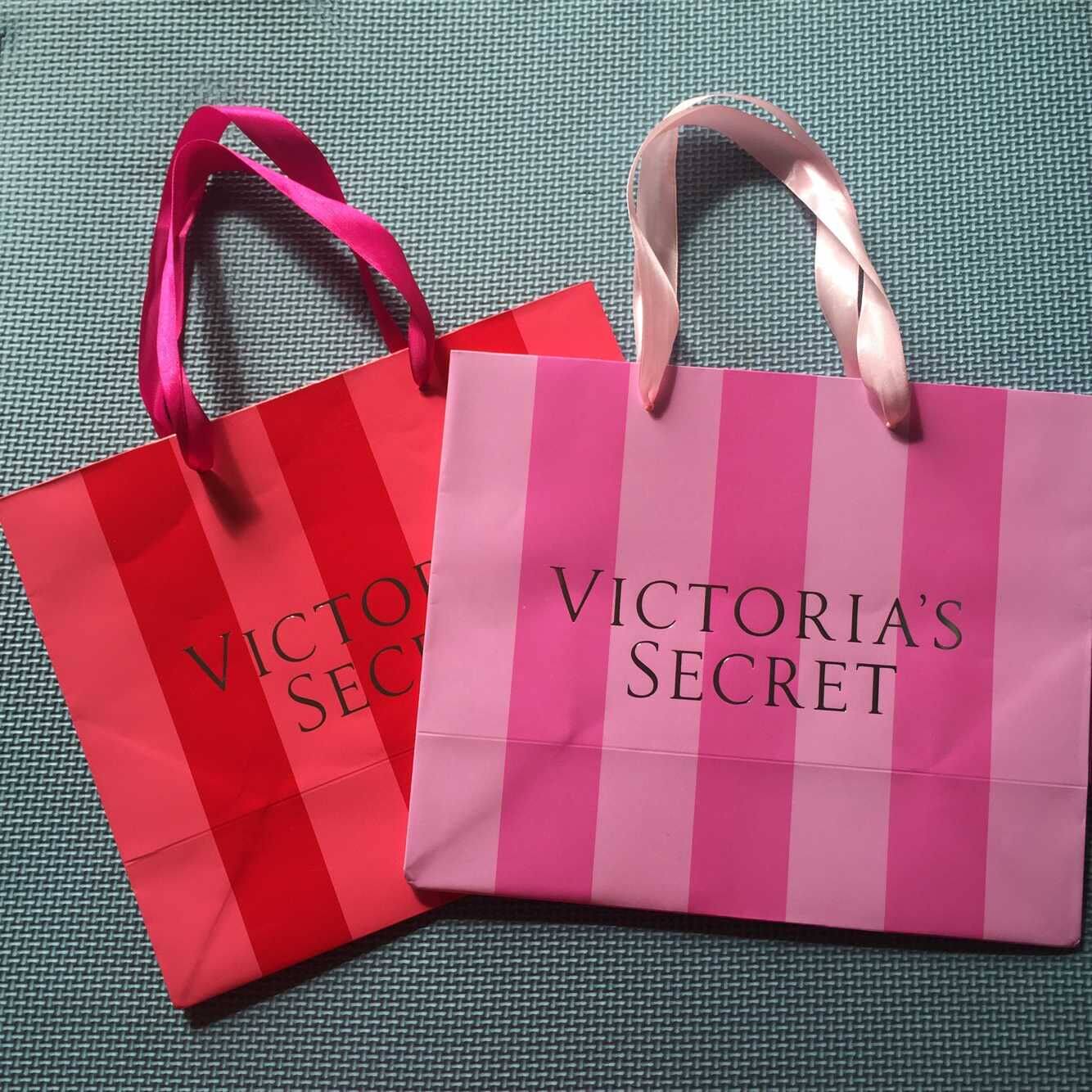 Victoria secret lodge VS Victoria's Secret Rose striped gift bags