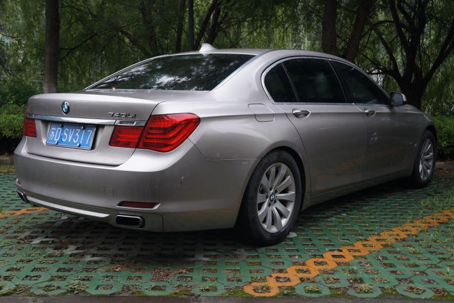 【第一次拍卖】宝马wbakb410小型轿车1辆