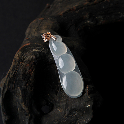 老坑冰种翡翠豌豆吊坠5.81克