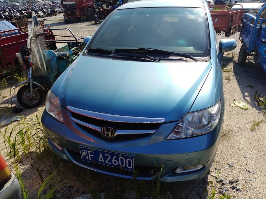 【第一次拍卖】闽fa2600号思迪牌小型汽车