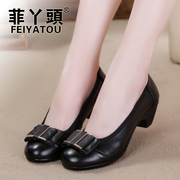 Filipino girl aged leather shoes wedges size with round-headed MOM and comfortable shoe in soft bottom shoes work shoes