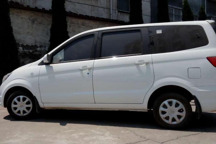 【第一次拍卖】北京牌面包车一辆