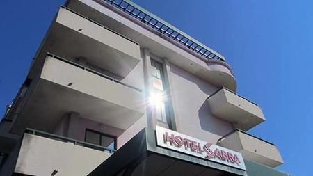 萨布拉酒店