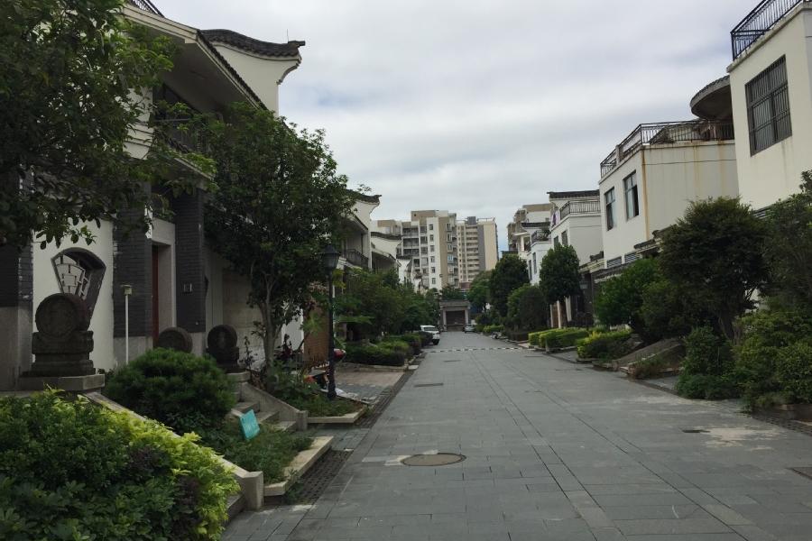 【第二次拍卖】河源市新市区纬十一路南边公园西路东边华清苑102号