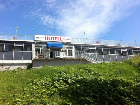 凡那蒂斯酒店及住宿