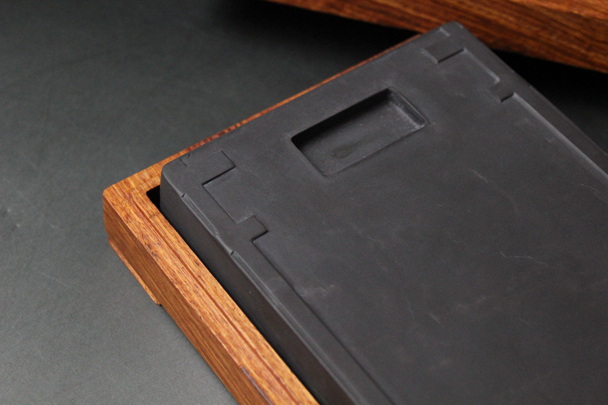 【井田】 名坑 坑仔岩端砚 砚以方为贵 高档花梨木盒 大师作品