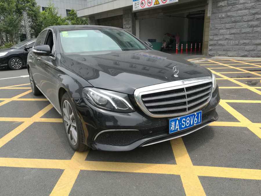 【第一次拍卖】梅赛德斯奔驰牌bj7205j小型轿车一辆 不限购不限购