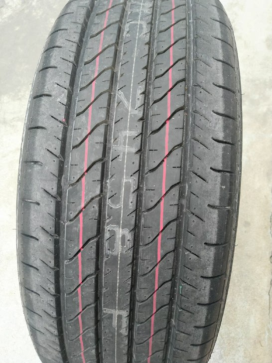 全新邓禄普21555R17，花纹深度8.07mm