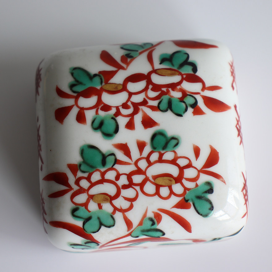 【无保留】赤绘花卉瓷香盒 日本回流珍品