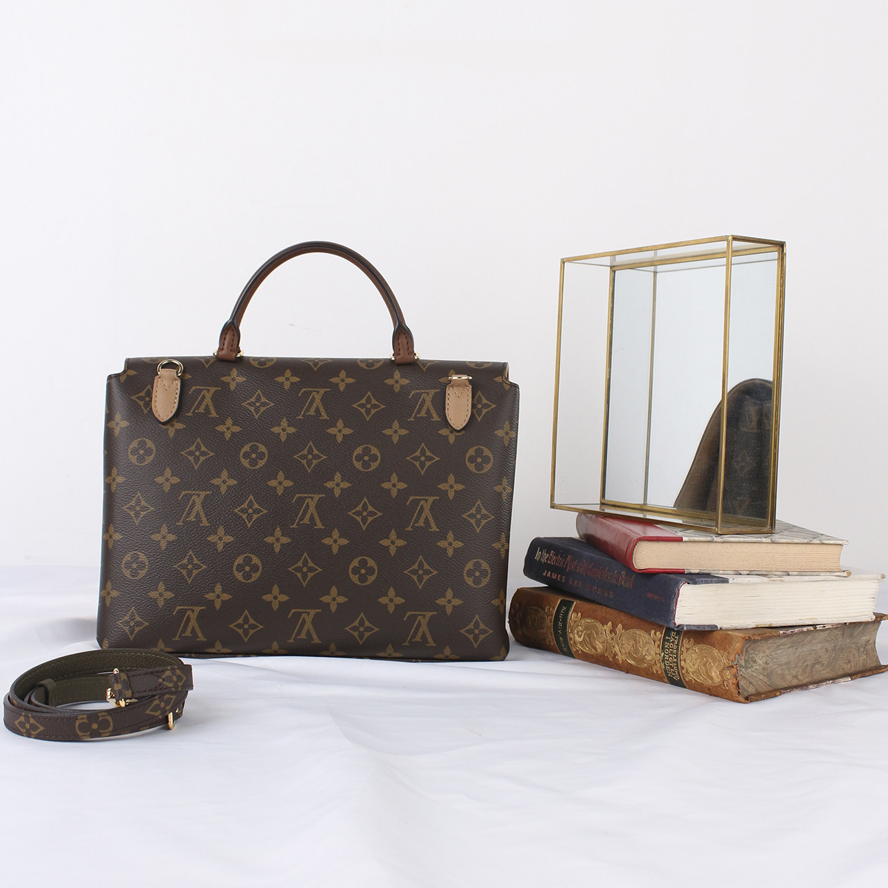 [即拍即得][9.5新]路易威登lv老花marignan邮差包