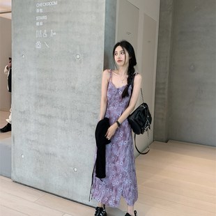 碎花吊带裙茶歇法式连衣裙女夏季新款紫色开叉绝美长裙设计感裙子