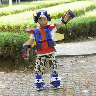 推荐机器人服装幼儿园儿童国庆节纸箱铠甲手工制作材料儿童可穿戴