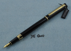 毕加索908世纪先锋纯黑钢笔铱金笔 带原装笔盒