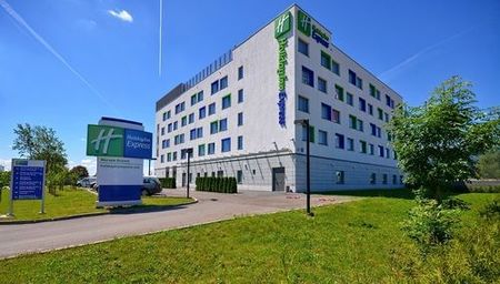 Holiday Inn Express Warsaw Airport