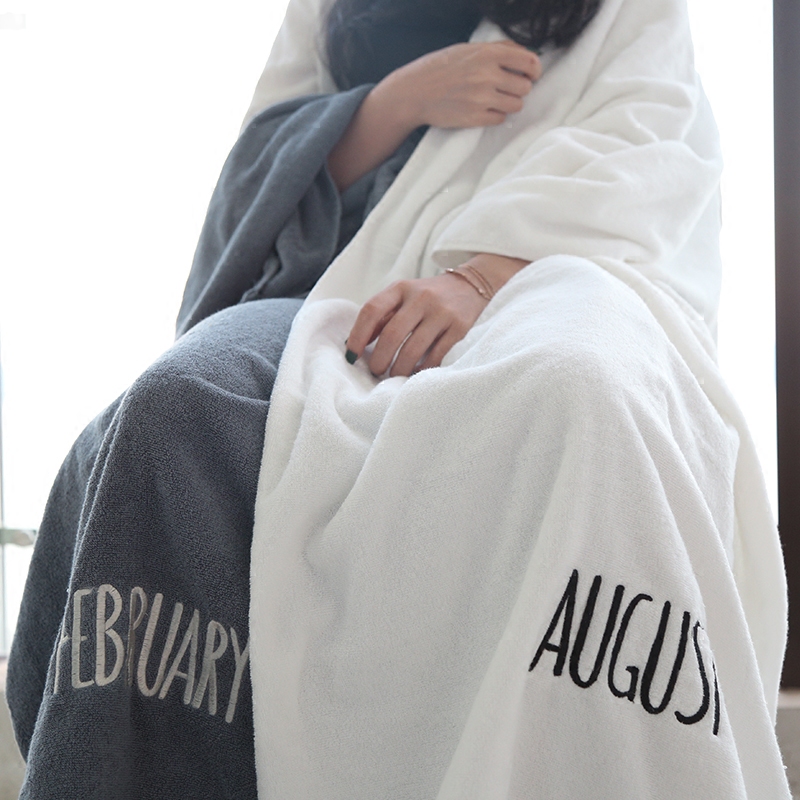 http://img.alicdn.com/bao/uploaded/i5/TB1Lr32XtHEK1JjSZFGYXIjVFXa_M2.SS2