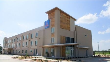 得克萨斯科罗拉多市 6 开放式公寓酒店