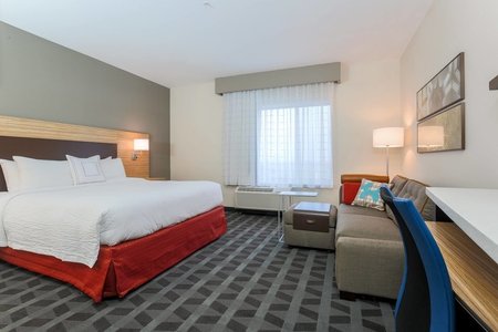 爱丁堡麦卡伦 TownePlace Suites 酒店
