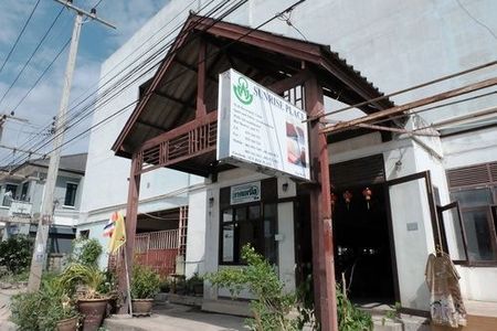 日出广场酒店