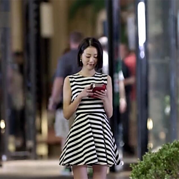 漂亮的李慧珍李溪芮明星同款女17春夏一字肩衬衣星星印花半裙包邮