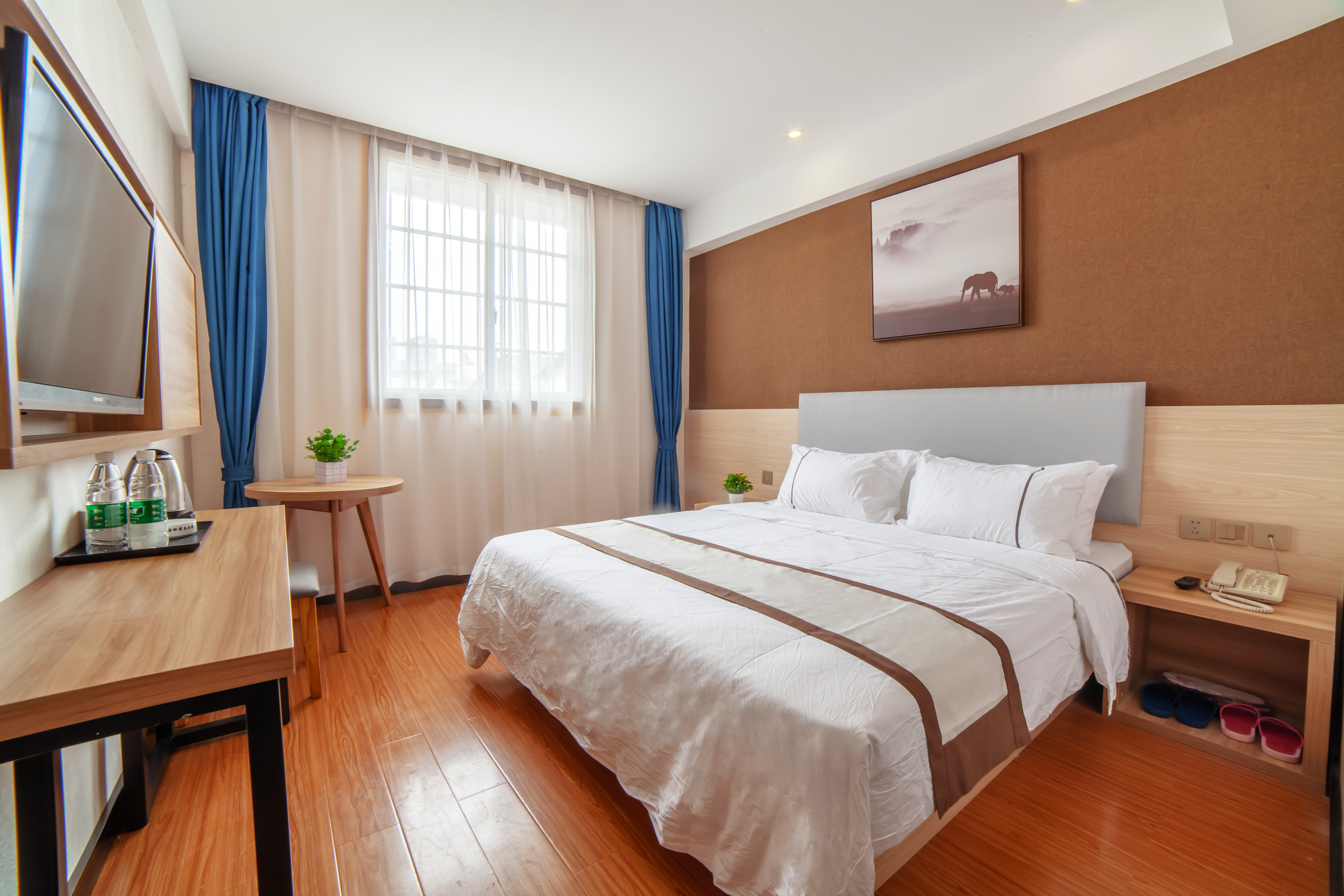 towo上品酒店长沙火车站地铁口精致大床房酒店客栈日历