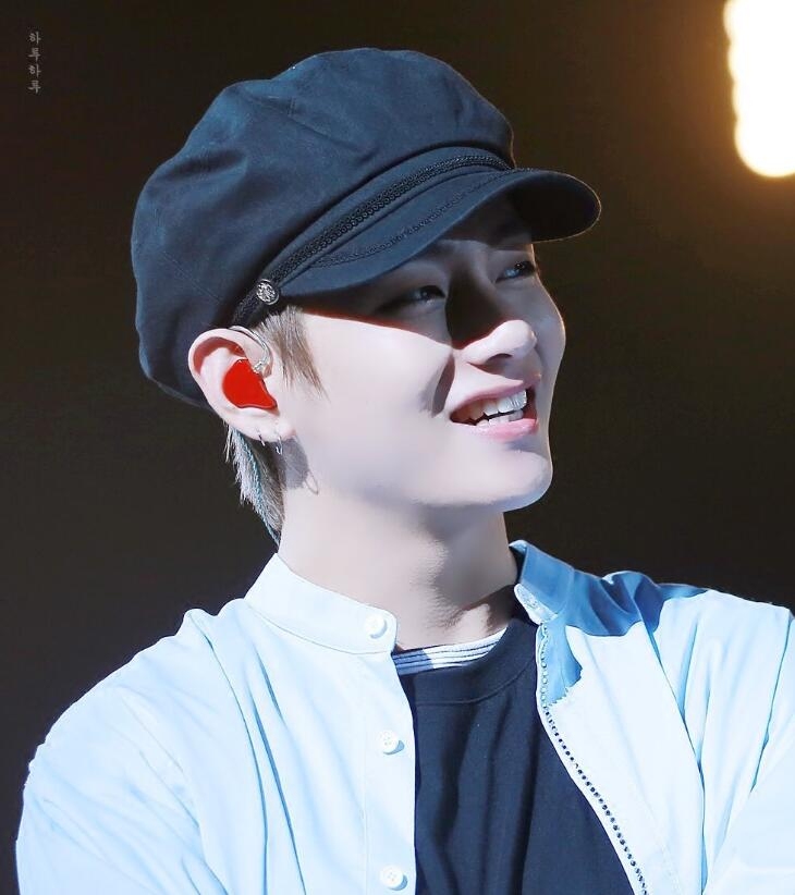 bt金泰亨v同款帽子韩版扣子贝雷帽男女生八角帽秋冬季台北演唱会