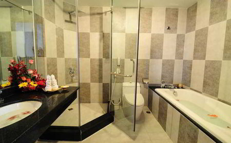 Romance Hotel HUE