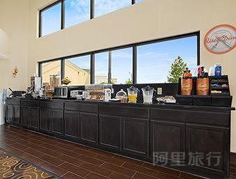 桑堤河豪生酒店