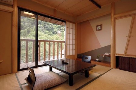 Insen Jikagensen Kakenagashi No Hito Kannon Onsen