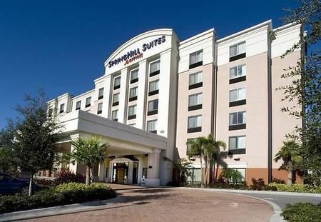坦帕布兰登 SpringHill Suites 酒店