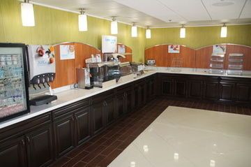 里弗波特圣路易斯机场智选假日酒店