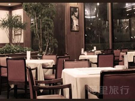 河畔公园酒店