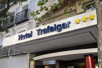 特拉法加酒店