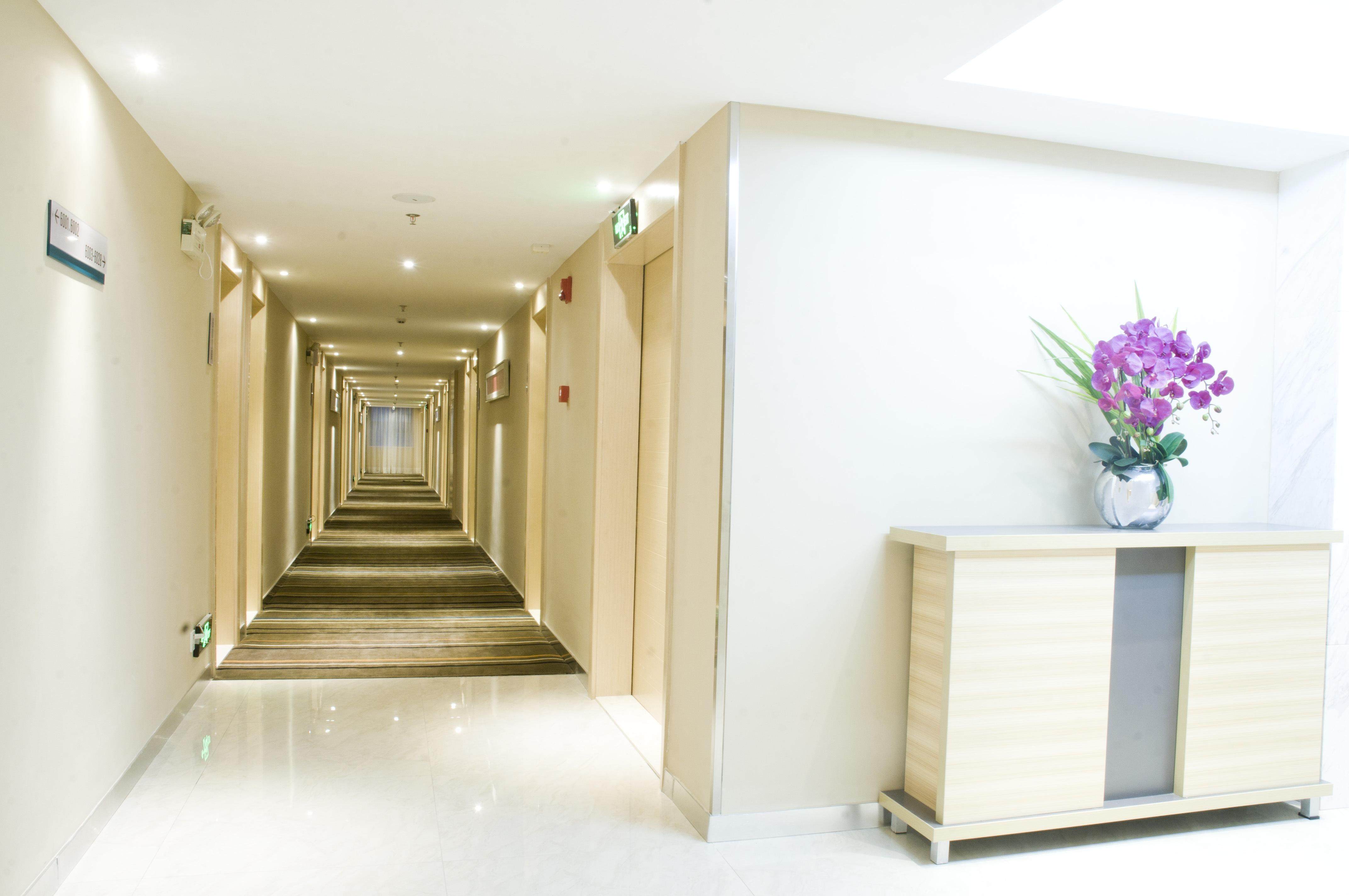 精途酒店南宁西大地铁站店