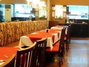 美利登庭院酒店