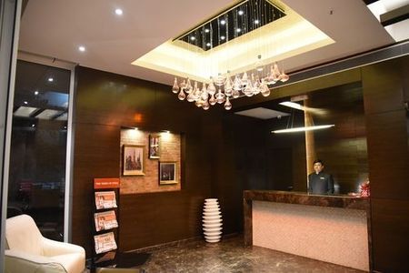 赫米蒂奇城市酒店