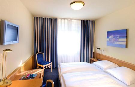 Tryp by Wyndham Luebeck Aquamarin