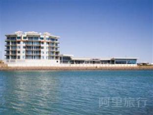 瓦拉鲁海滨酒店