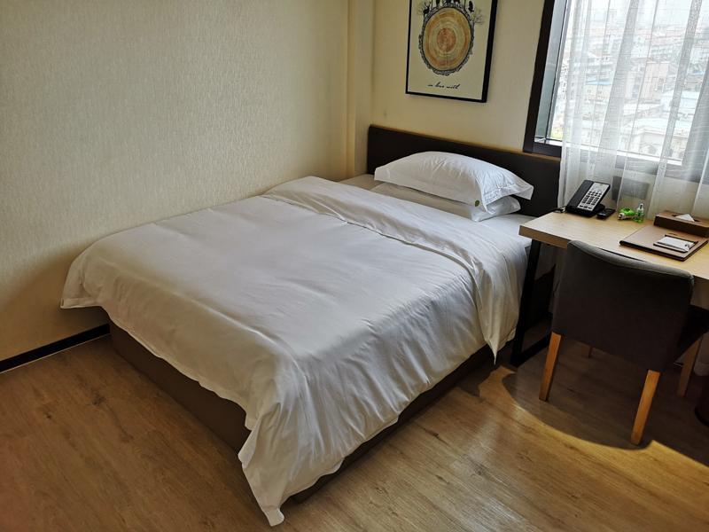 Meicheng Hotel(Jiangyin Walking Street (Jimmy Wo impression hotel King bed roomin the Cheap Hotels/Inn features/Apartment Hostel , Hotel Inn category - from Buy2taobao.com to provide professional Taobao agent buy service