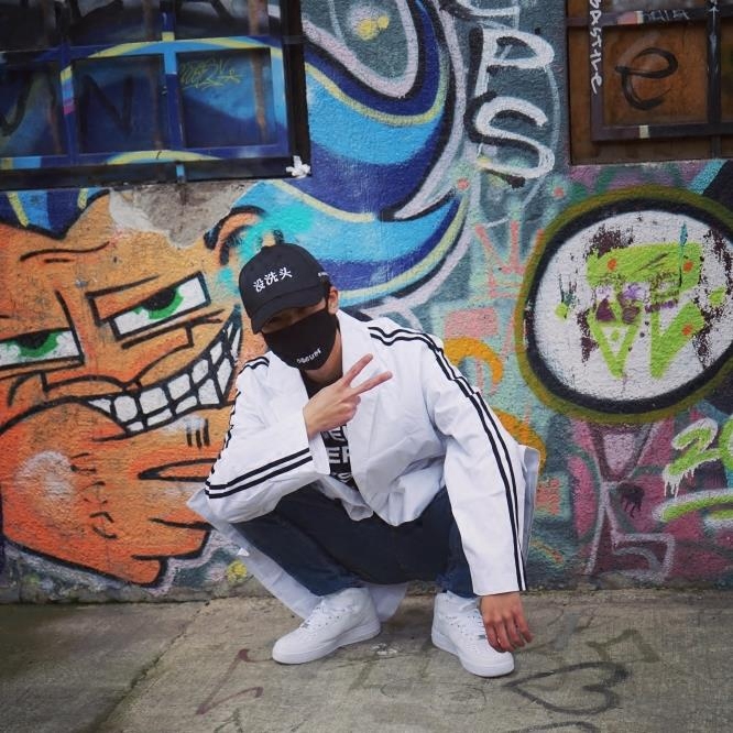 原创国潮双杠中国有嘻哈pgone万磁王白大褂宽松长外套男女情侣潮