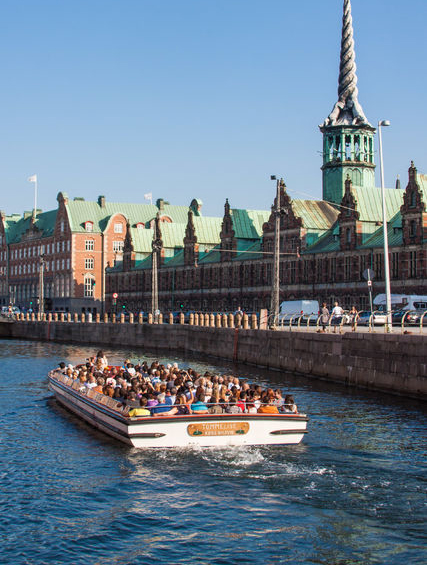 哥本哈根:1 小时运河游船(从 Ved Stranden 或新