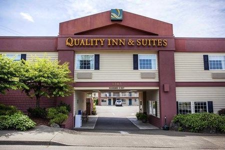 布雷默顿品质套房酒店