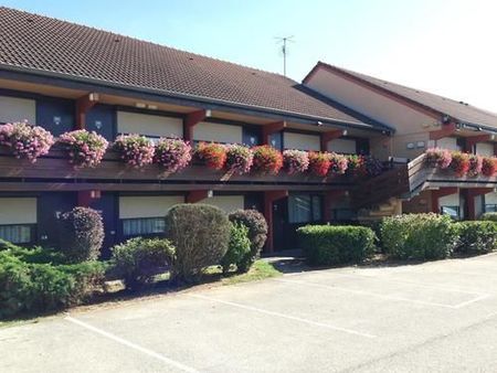钟楼艾佩纳迪兹酒店